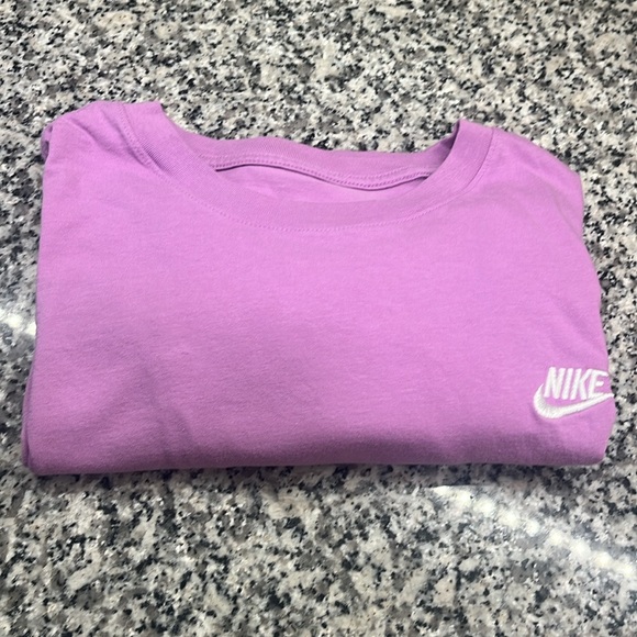 The Nike Tee- Size XL - Picture 6 of 6